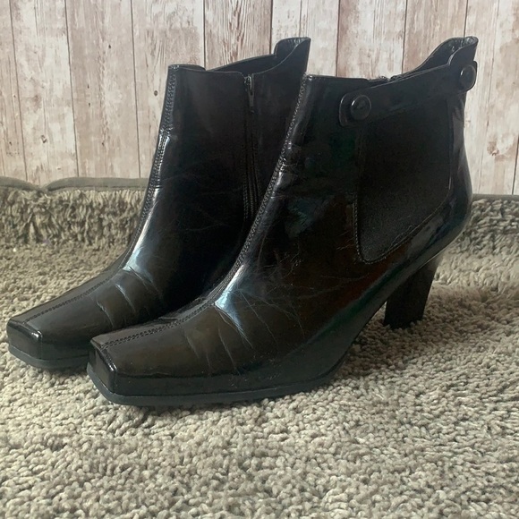 Franco Sarto Cleo Heeled Bootie - Picture 2 of 11